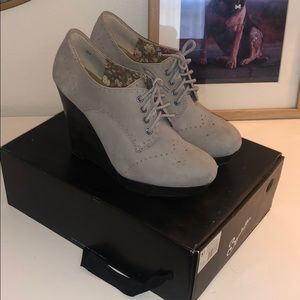 Seychelles - Case Closed - Grey Suede - Sz 8.5